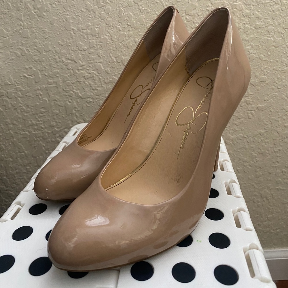Jessica Simpson nude platform pumps